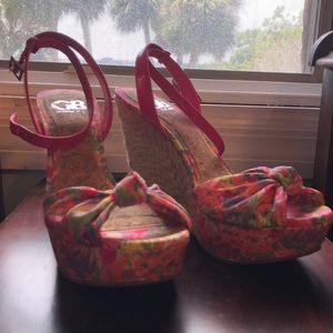 Floral Gianni Bini Wedges